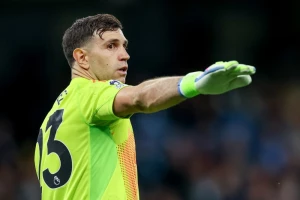 Emilijano Martinez se oprostio od "Vila parka"?!